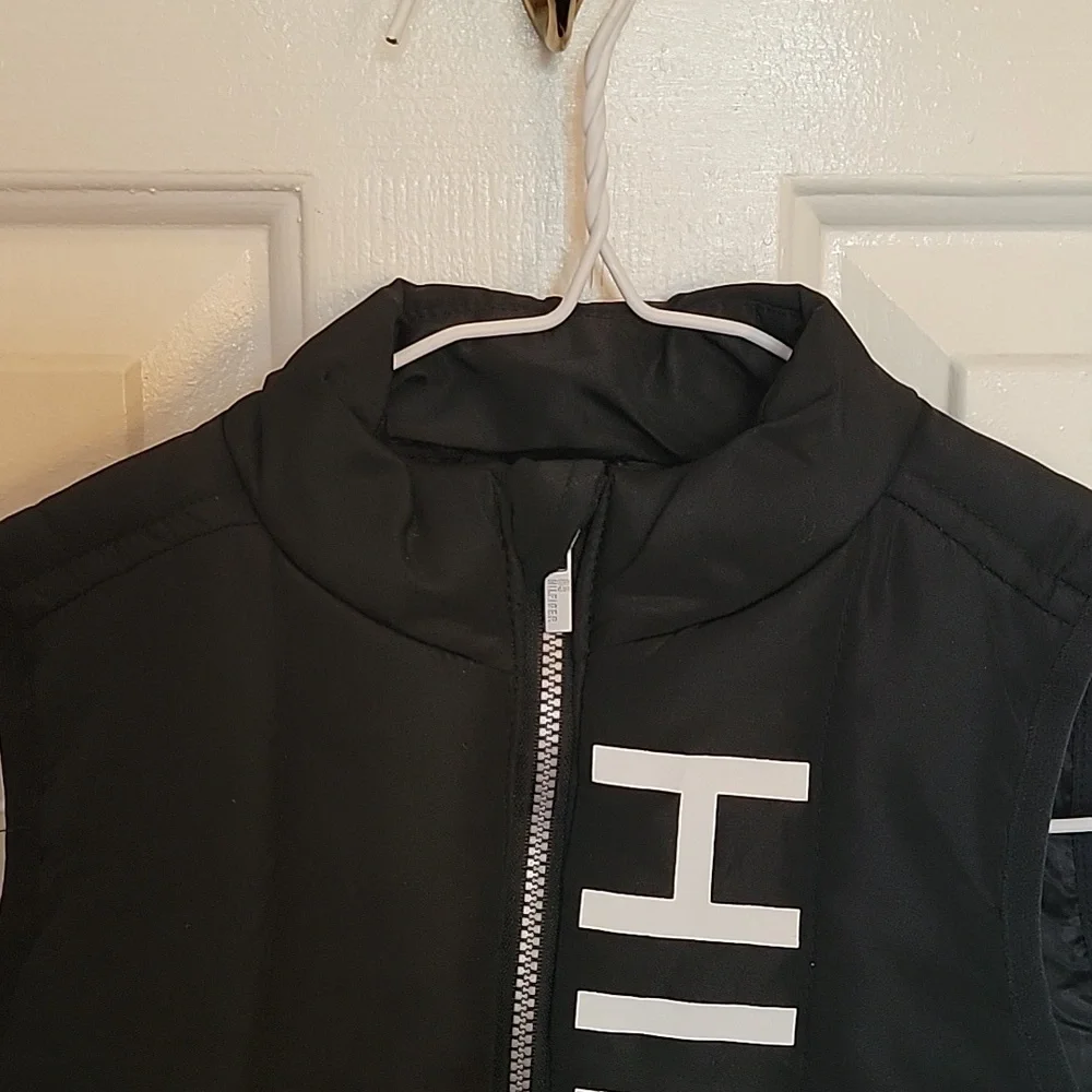 Toddler boys Tommy Hilfiger black vest, 3T. NWT.